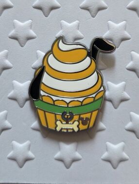 Pluto Cupcake Pin Disneyland Wave A 2026 Hidden Disney Mickey